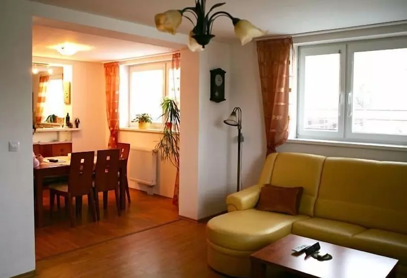 تختخواب و صبحانه Villa Paris