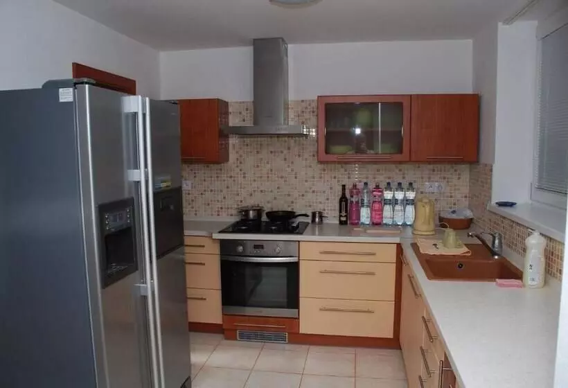 تختخواب و صبحانه Villa Paris