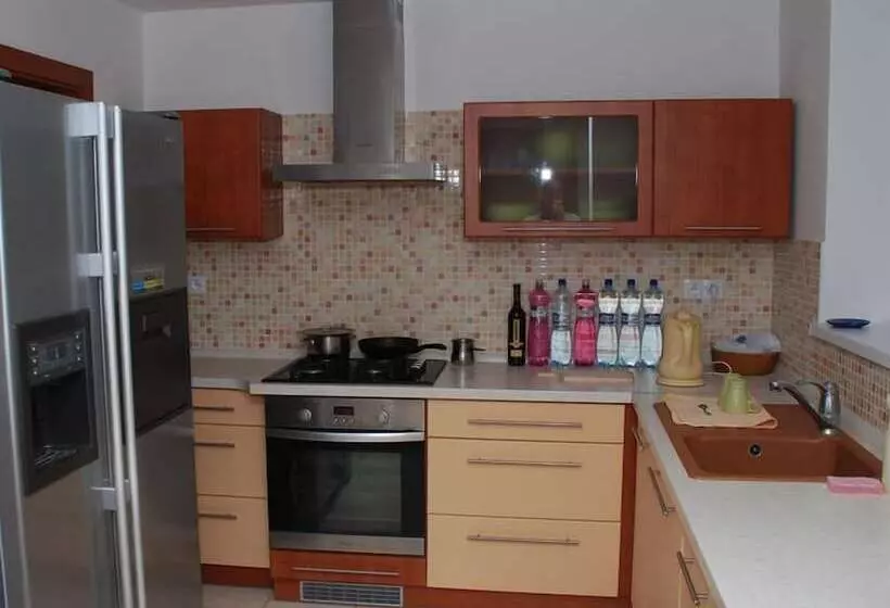 تختخواب و صبحانه Villa Paris