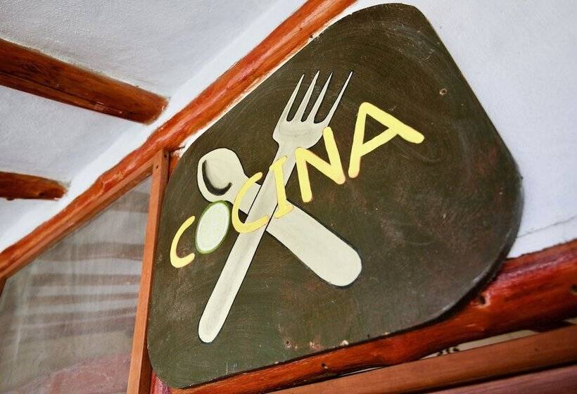 Golden Paradise Hostel