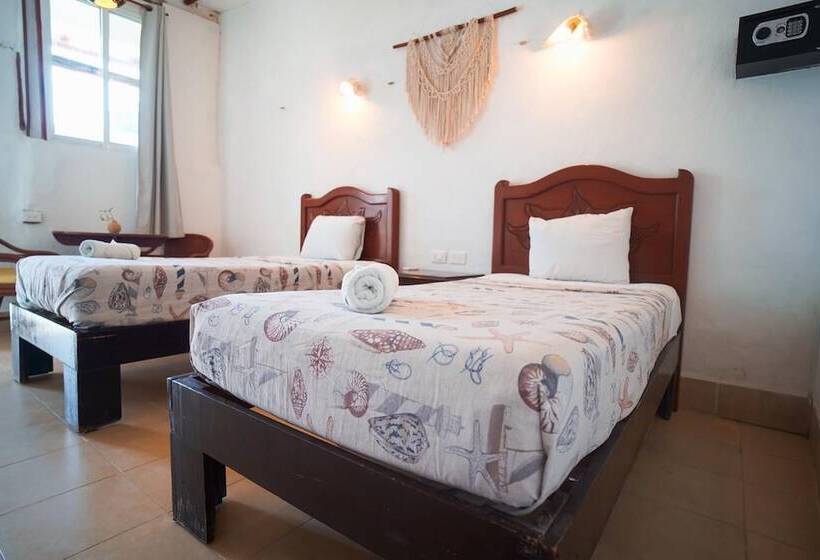 Golden Paradise Hostel