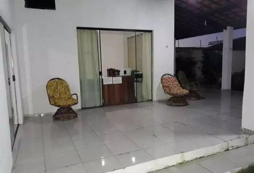 مسافرخانه Pousada Beach House