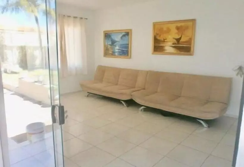 مسافرخانه Pousada Beach House