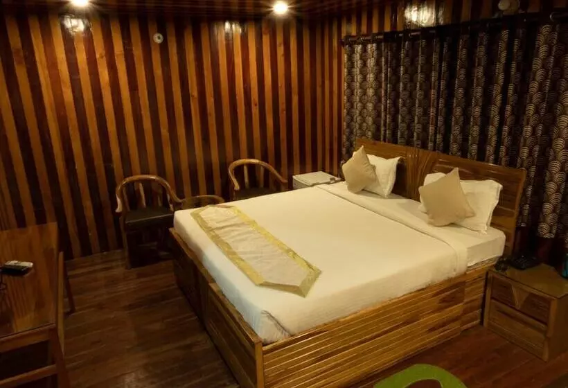 Hotelli Crimson Park Residency The Pahadi
