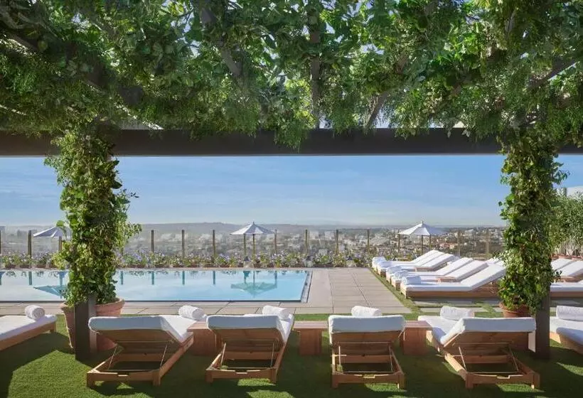 Hotelli The West Hollywood Edition