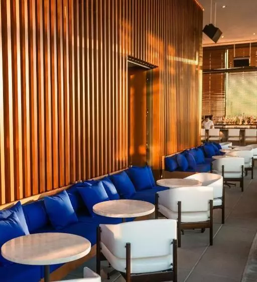 Hotelli The West Hollywood Edition