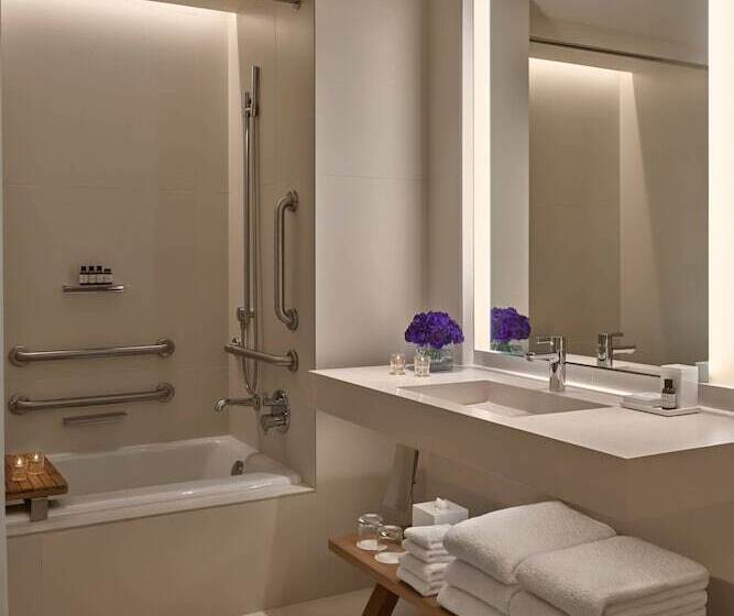 فندق The West Hollywood Edition