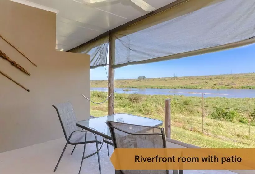 Hotelli Crocodile Bridge Safari Lodge