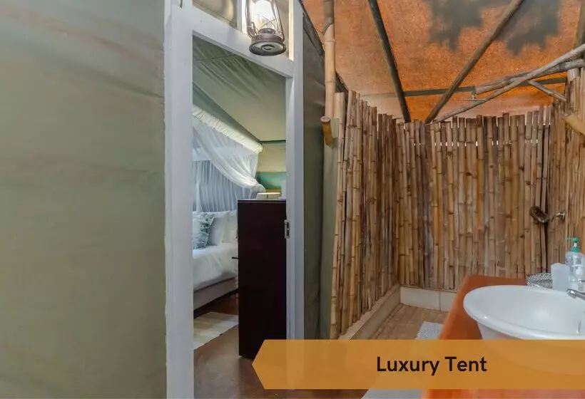 Hotelli Crocodile Bridge Safari Lodge