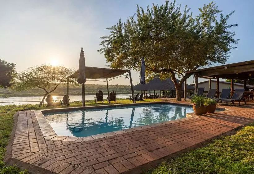 Hotelli Crocodile Bridge Safari Lodge