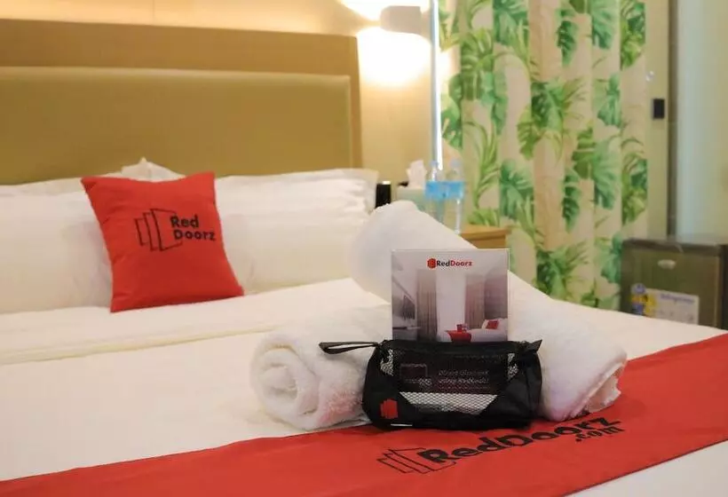 ホテル Reddoorz Plus @ As Fortuna Cebu