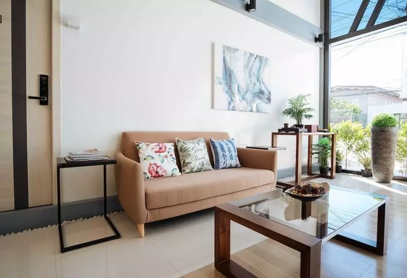 ホテル Reddoorz Plus @ As Fortuna Cebu
