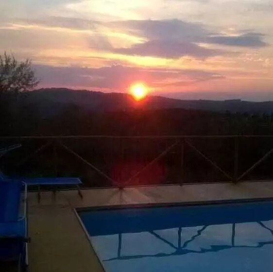 Maaseutuhotelli Agriturismo Borgo Stella