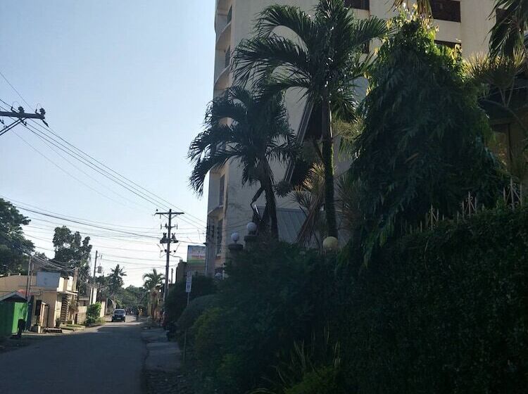 Joyful Island Hostel Cebu City