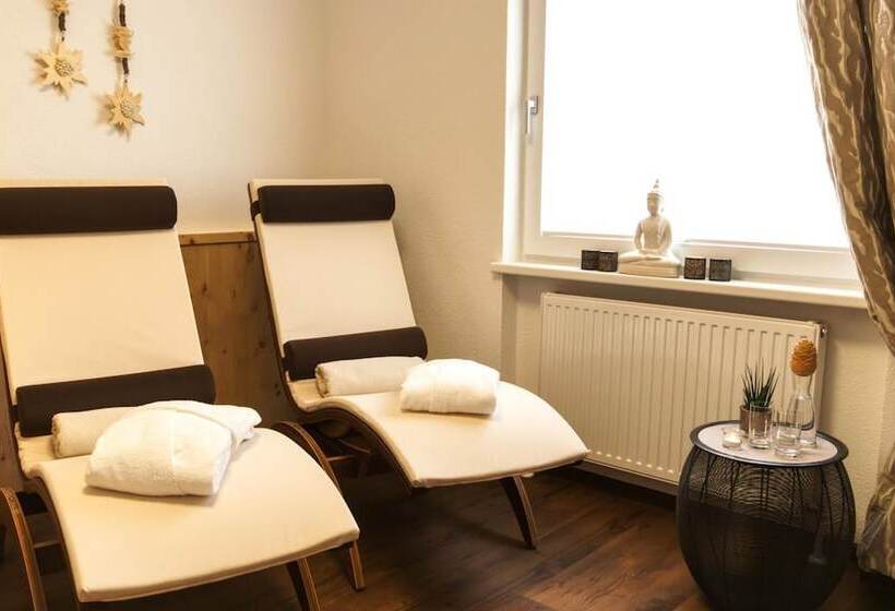 پانسیون Garni Bellaria