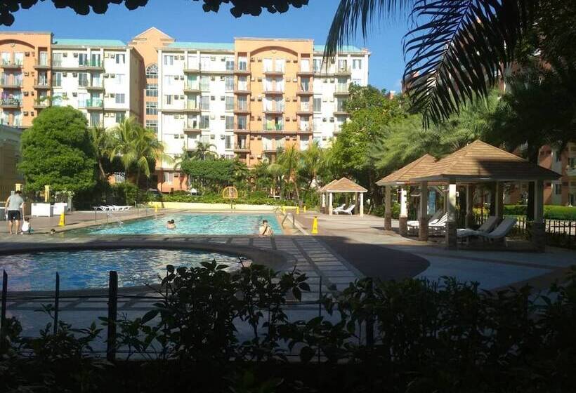 Petz Blossoms Chateau