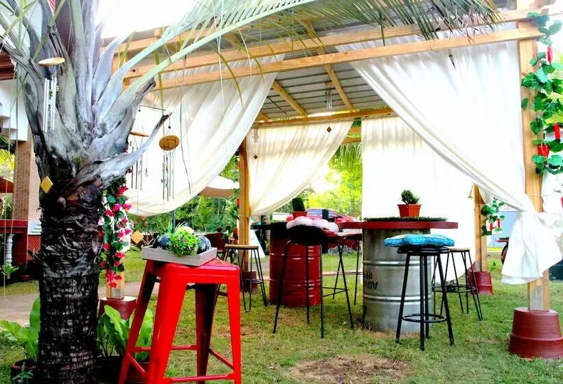 Sea Breeze Hostel