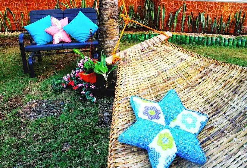 Sea Breeze Hostel