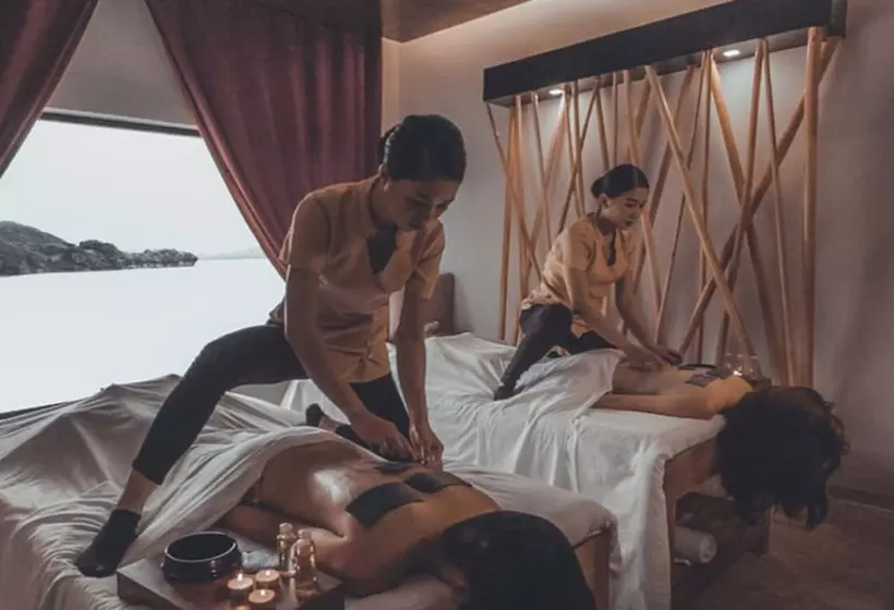 Dakak Park & Beach Resort