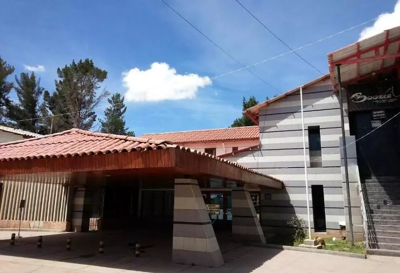 هتل Suites Don Carlos Juliaca