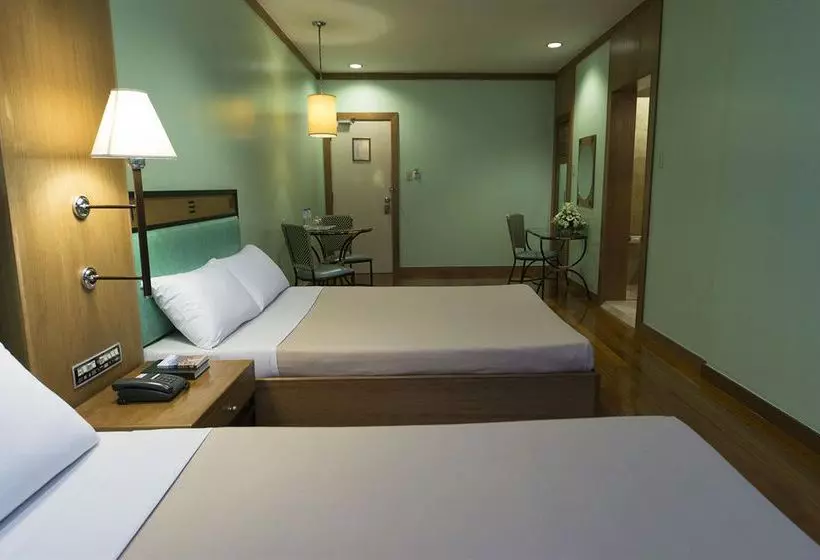 Отель The Mabuhay Manor