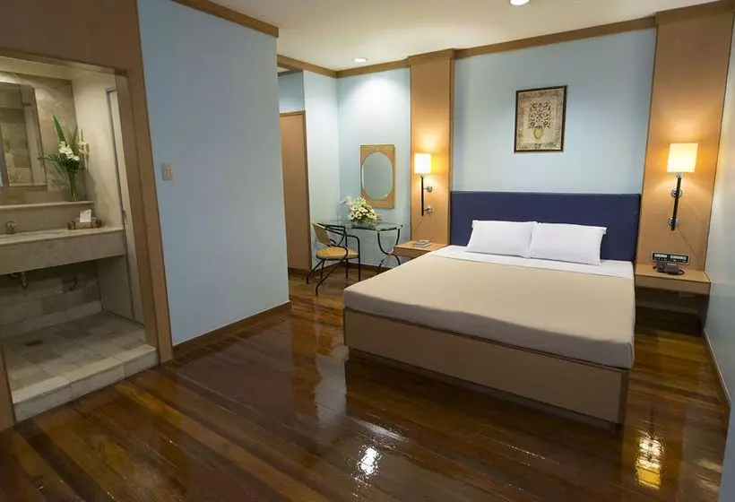 Отель The Mabuhay Manor