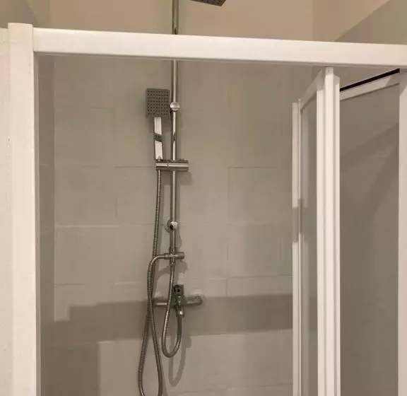 تختخواب و صبحانه Guest House Roma