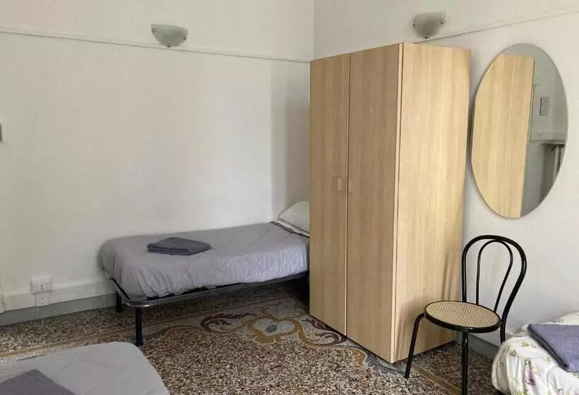 تختخواب و صبحانه Guest House Roma