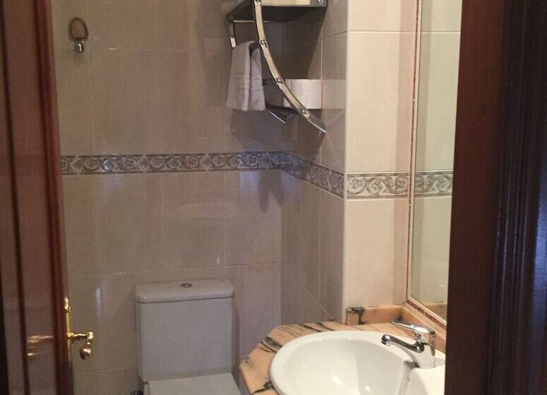 تختخواب و صبحانه Hostal Restaurante La Cepa