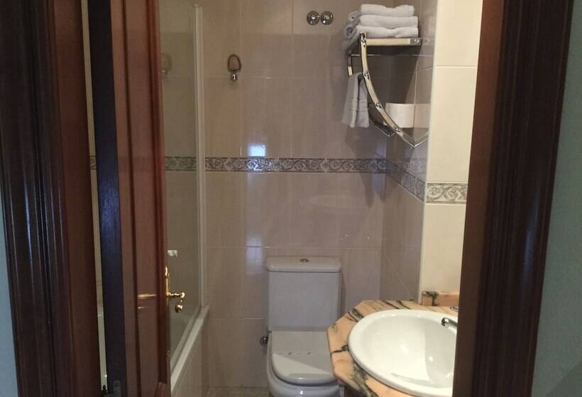 تختخواب و صبحانه Hostal Restaurante La Cepa