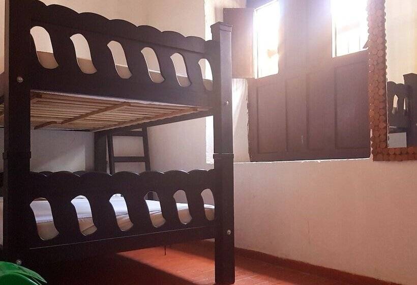 Coco Bahia Hostal Hostel