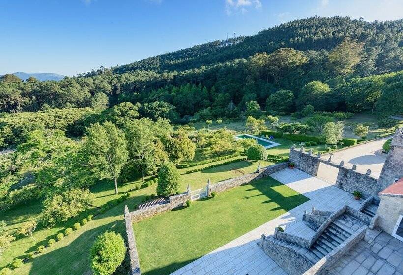 هتل Torre De Tebra