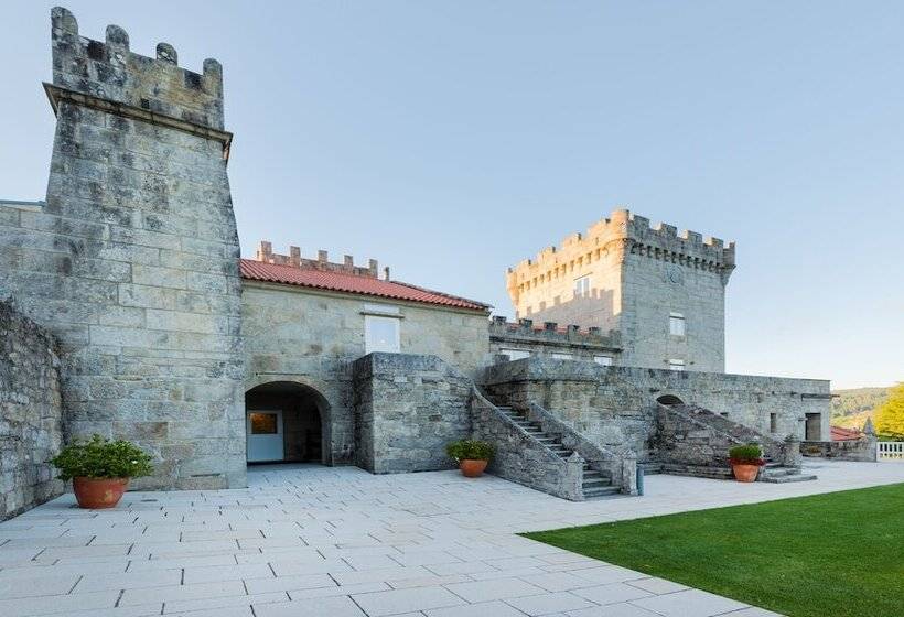 هتل Torre De Tebra