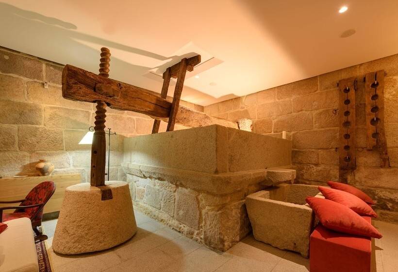 هتل Torre De Tebra