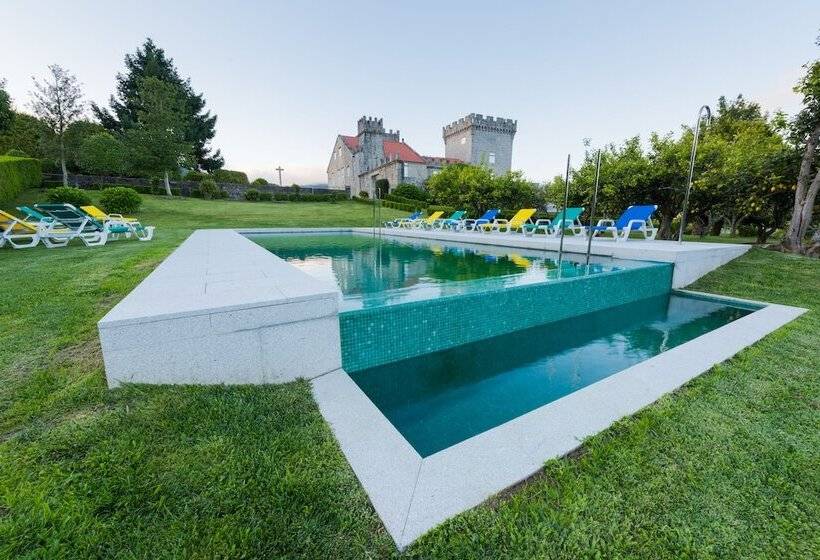 هتل Torre De Tebra