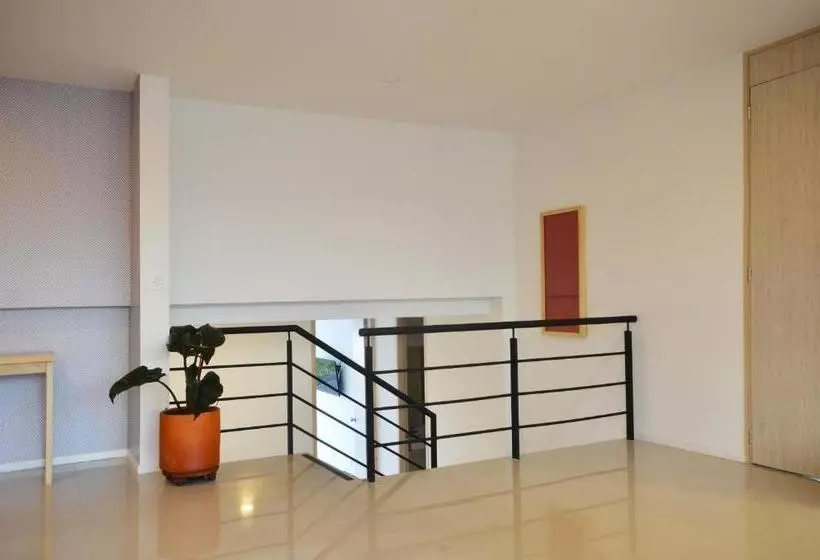 Manila House