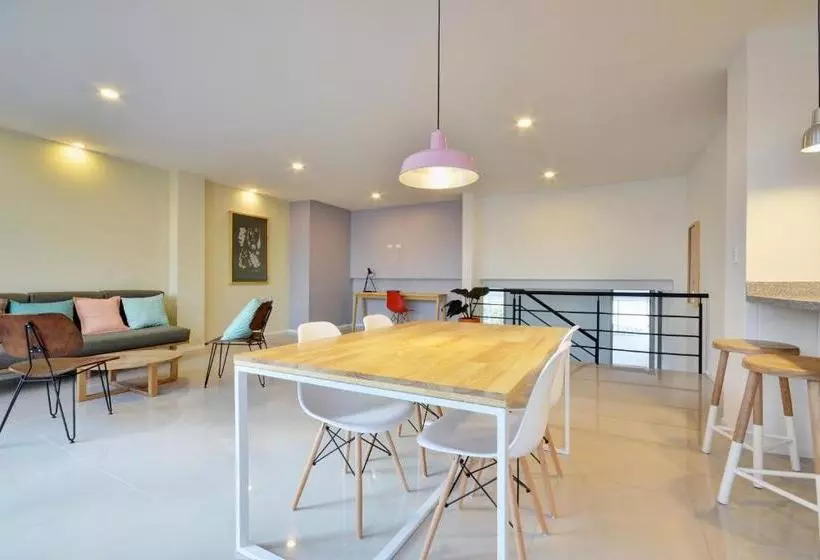 Manila House