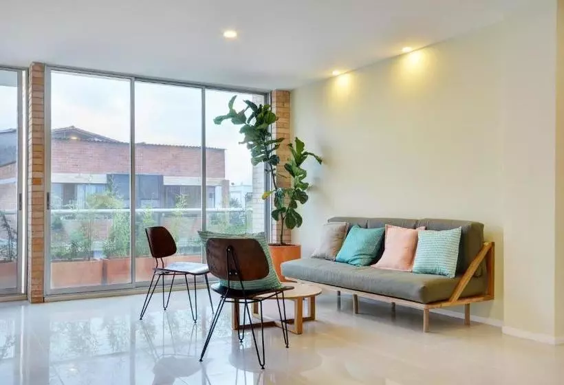 Manila House