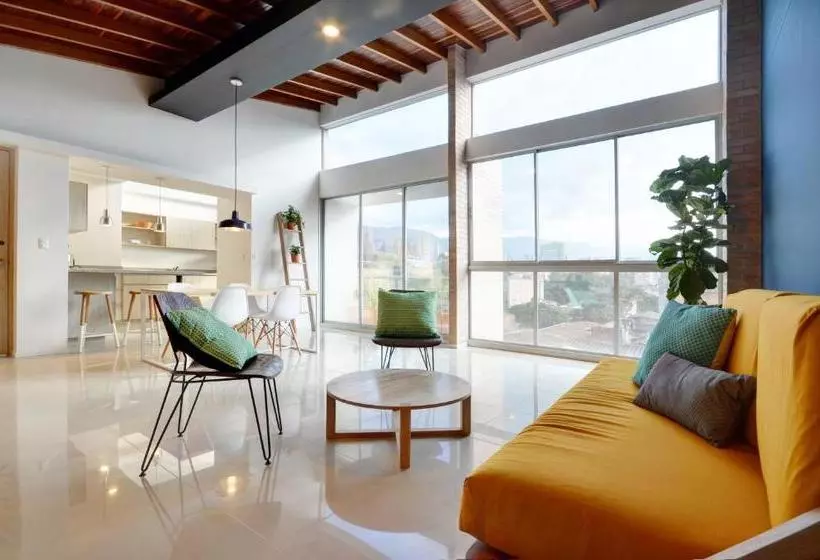 Manila House