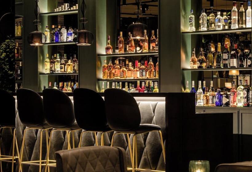 Motel One Paris Porte Dorée