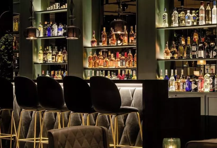 Motel One Paris Porte Dorée