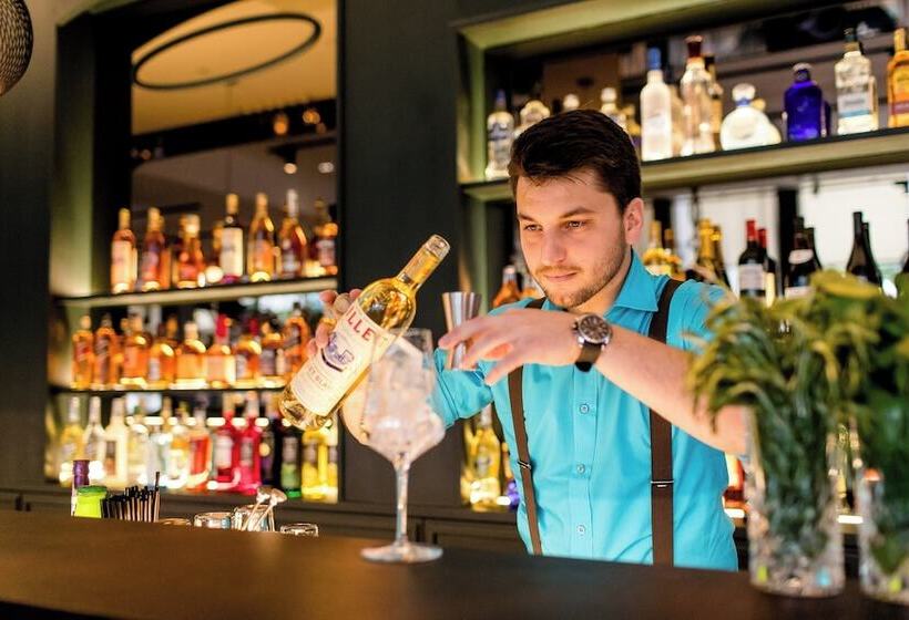 Motel One Paris Porte Dorée