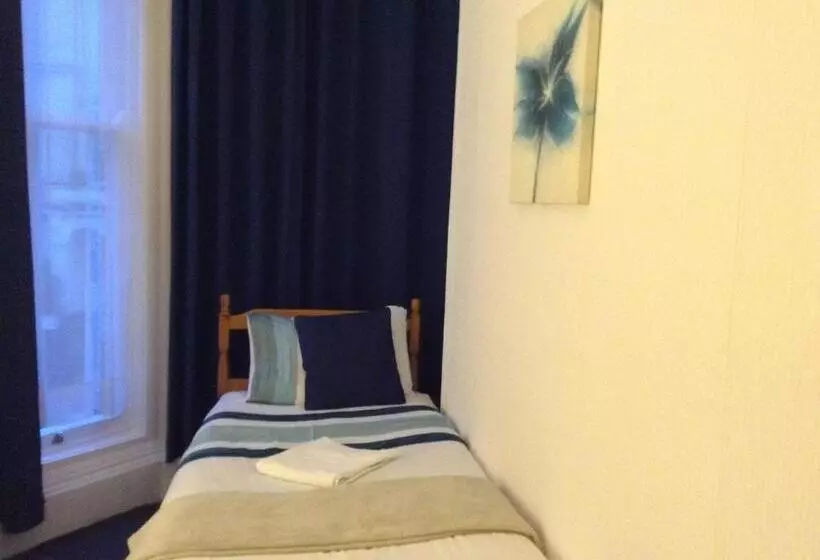 ベッドアンドブレックファースト Citadel House