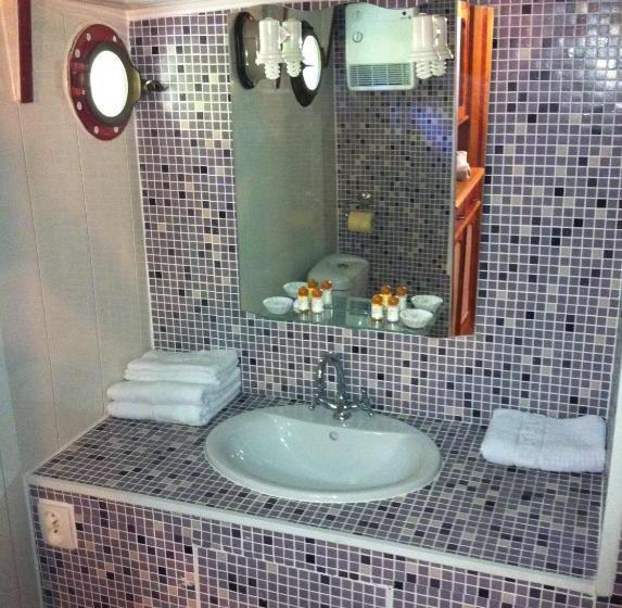 ベッドアンドブレックファースト Péniche Le Hasard