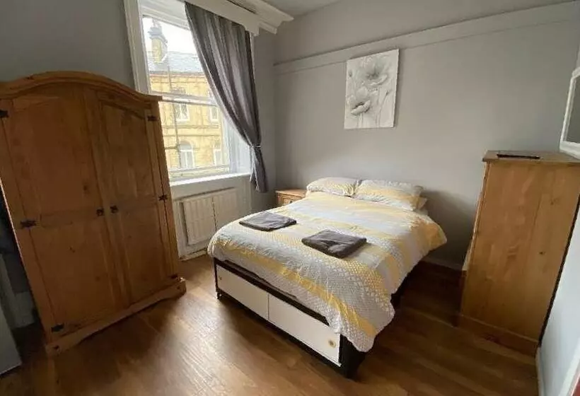 Hostelli The Bull On The Bridge