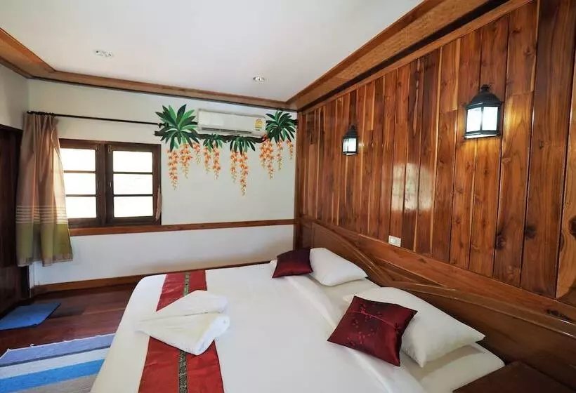 Hotelli Khaothone River View Resort