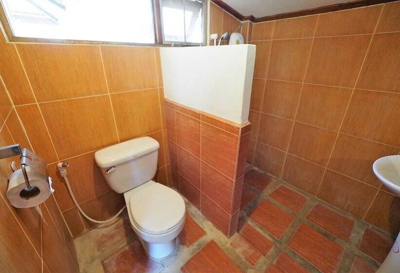 בית מלון כפרי Khaothone River View Resort