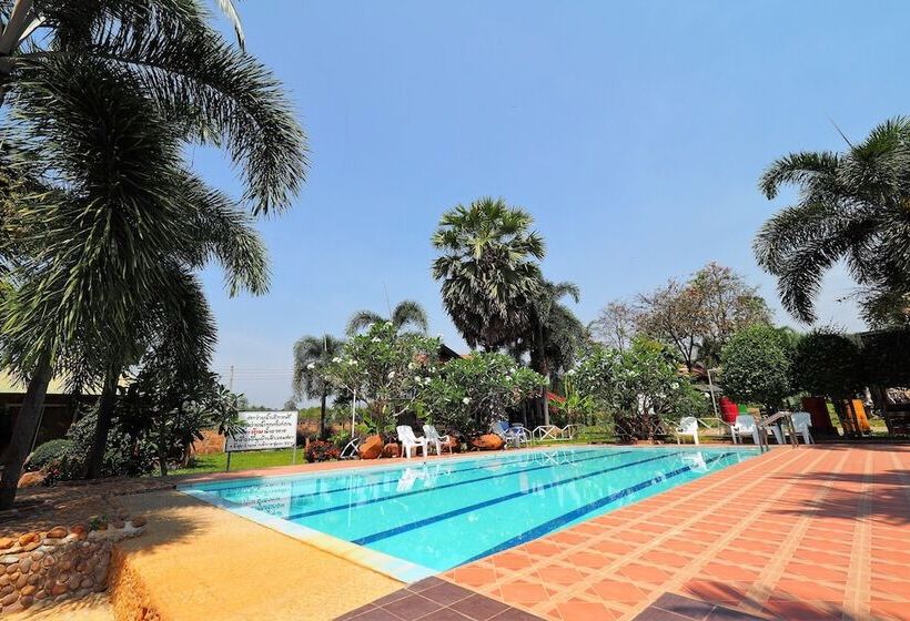 בית מלון כפרי Khaothone River View Resort