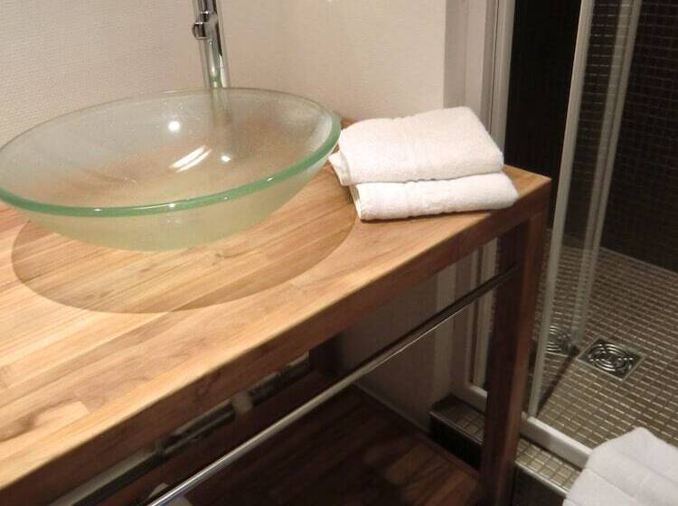 پانسیون Chambres Les Carmes