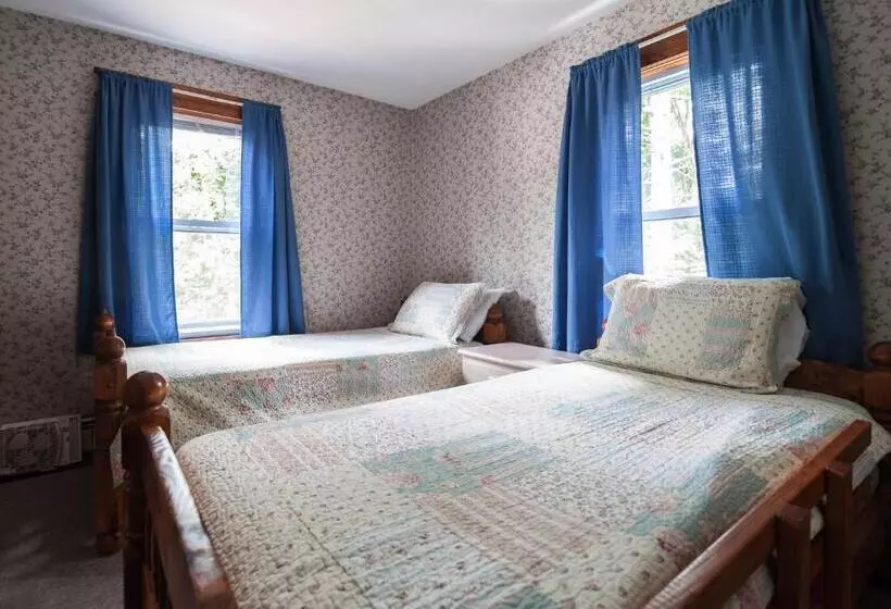 Profile Motel & Cottages